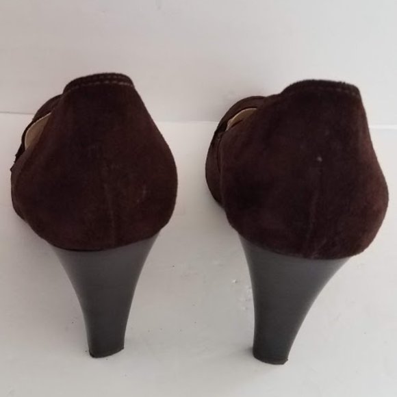 Rarely Worn Talbots Brown Suede High Heels - Picture 7 of 7